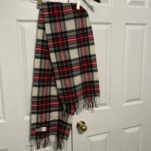Like new LL Bean lambs wool scarf